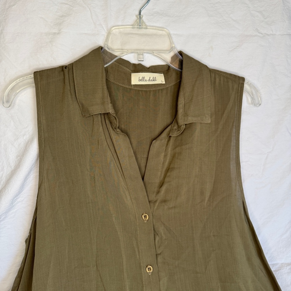Bella Dahl Olive 🫒 Khaki Sleeveless Blouse